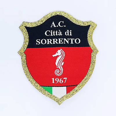 Badge OEM tessuti ferro su cucito su logo patch di abbigliamento con forme e disegni personalizzati