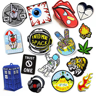 Patch di ricamo personalizzati per la promozione di abiti personalizzati