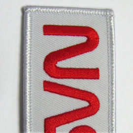 Patch di ricamo in ferro su stoffa Twill Custom Patch di ricamo per uniformi giacche cappelli e più MOQ basso Artwork gratuito Rapido campione Tim